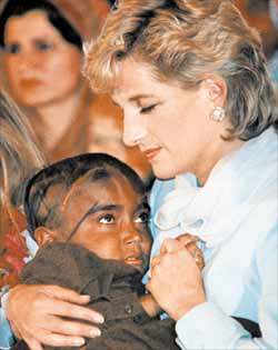 Diana im Shaukat Khanun Krankenhaus in Lahore Pakistan